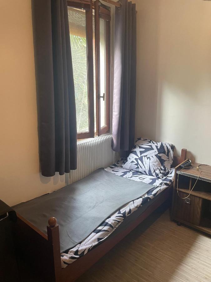 Leleka Hostel Esbly 外观 照片